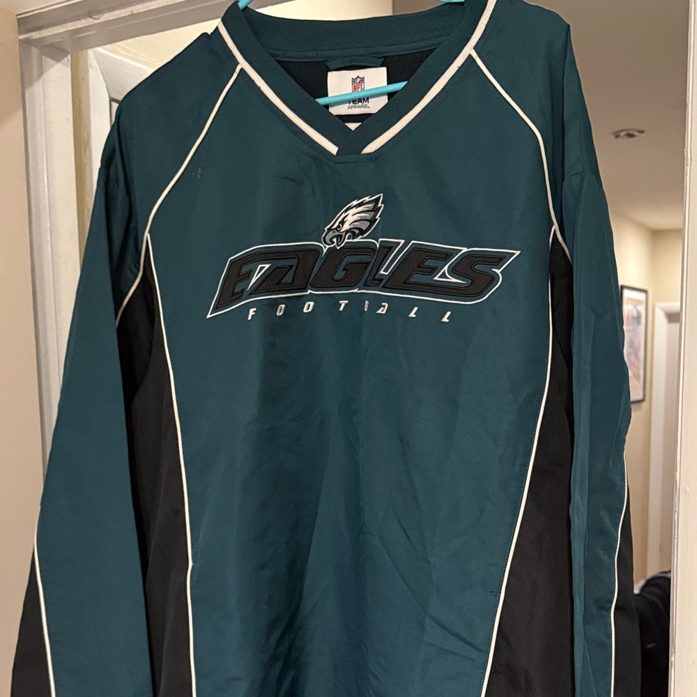 Philadelphia Eagles NFL Team Apparel Retro Vneck wind breaker jacket